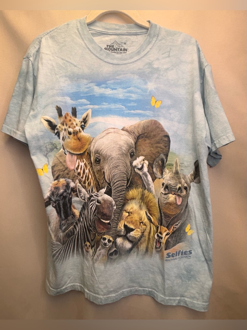 The Mountain NWOT M Selfies Howard Robinson Safari Animals Tie Dye Rainforest